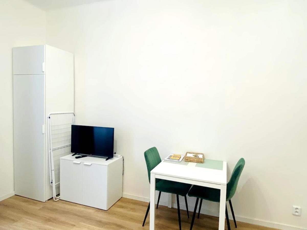 Appartamento Private Close To Red Subway Pankrac Praga